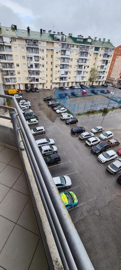 Apartman Velimir Stari Aerodrom 포드고리차 외부 사진
