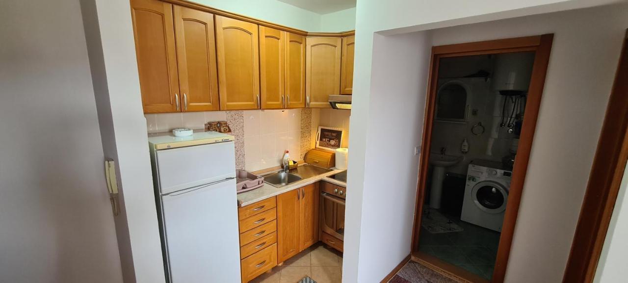Apartman Velimir Stari Aerodrom 포드고리차 외부 사진