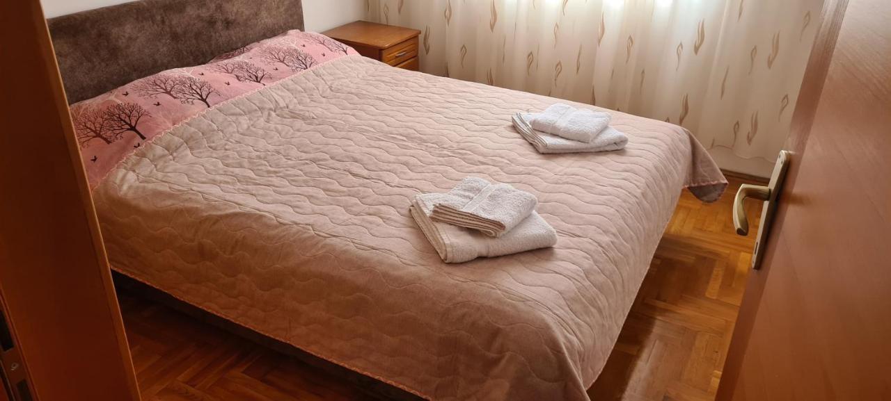 Apartman Velimir Stari Aerodrom 포드고리차 외부 사진