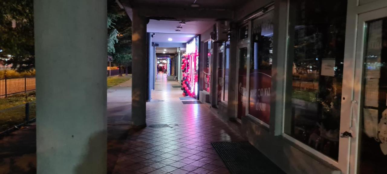Apartman Velimir Stari Aerodrom 포드고리차 외부 사진